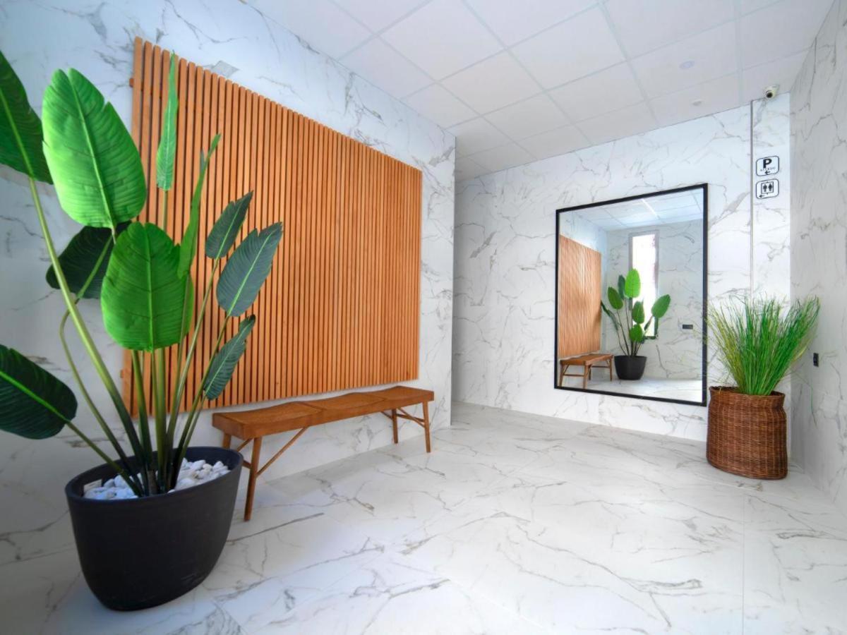 Service Apart Lazaro - Apartamentos Aguamarina 51 칼페 외부 사진